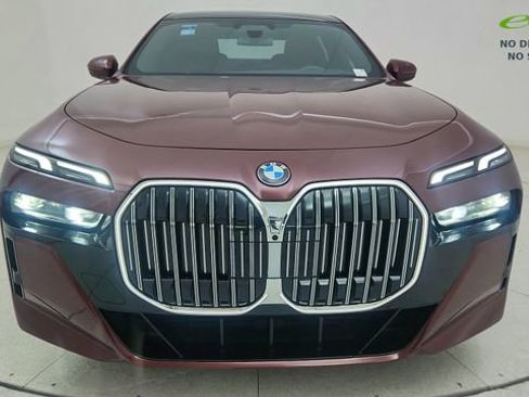 Used 2026 BMW 740i RWD image 13