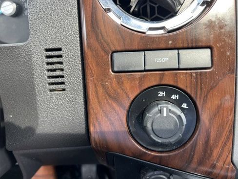 Used 2013 Ford F350 Lariat w/ Lariat Ultimate Pkg AWD/4WD image 15