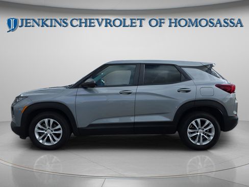 Used 2023 Chevrolet TrailBlazer LS image 3