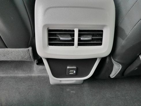 Used 2024 GMC Terrain SLT AWD/4WD image 21