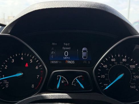 Used 2017 Ford Escape SE w/ SE Cold Weather Package FWD image 28
