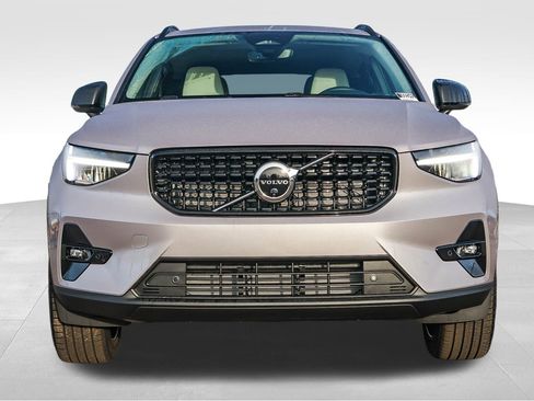New 2026 Volvo XC40 B4 Plus w/ Climate Package FWD image 2