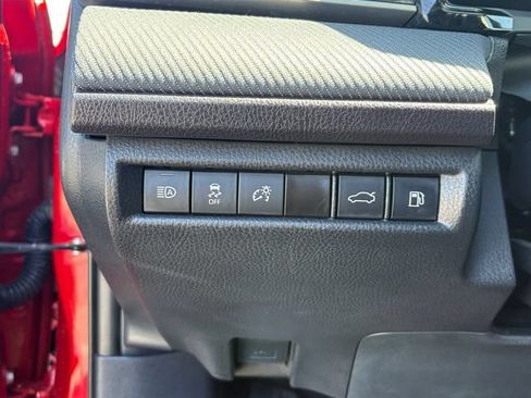 Used 2025 Toyota Camry SE FWD image 25