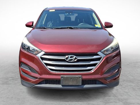 Used 2017 Hyundai Tucson SE w/ Cargo Package FWD image 2