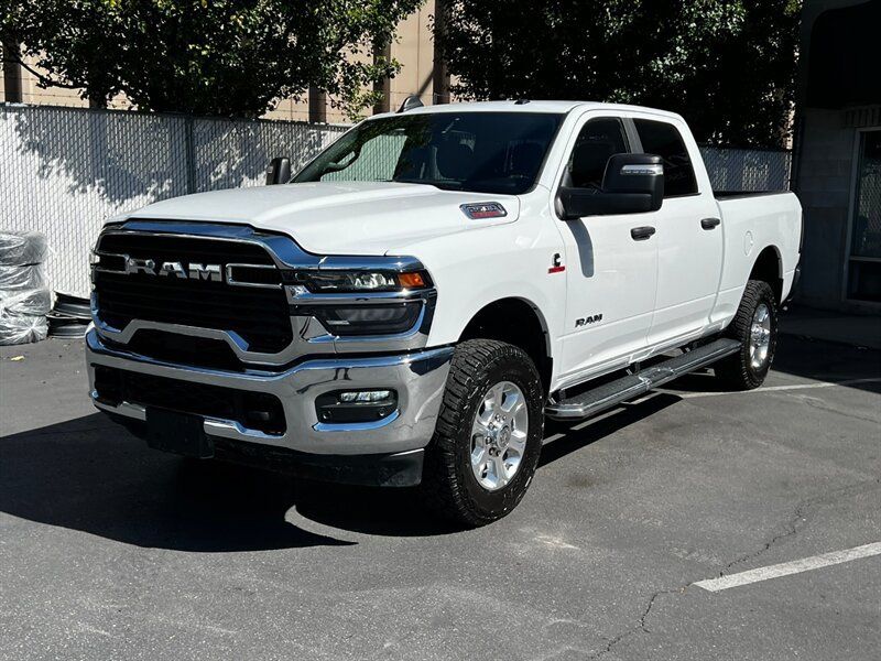 Used 2025 RAM 2500 Big Horn AWD/4WD image 3