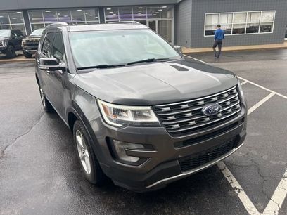 Used 2017 Ford Explorer XLT w/ Equipment Group 202A