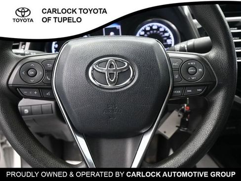 Used 2018 Toyota Camry LE image 14