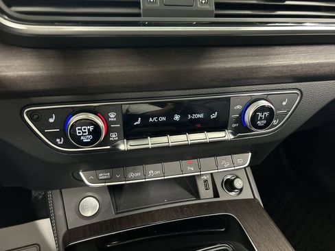 Used 2024 Audi Q5 2.0T Premium Plus AWD/4WD image 17