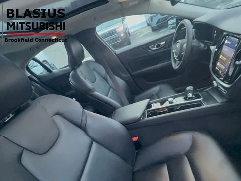 Used 2025 Volvo S60 B5 Core image 42