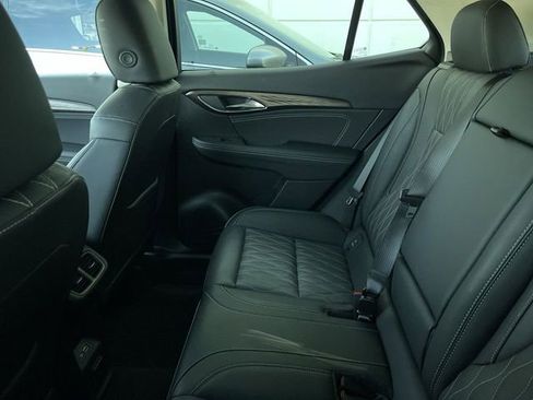 Used 2022 Buick Envision Avenir w/ Technology Package II FWD image 12