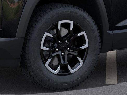 New 2026 Chevrolet Equinox ACTIV w/ Convenience Package III image 9