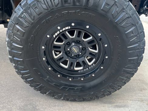 Used 2013 Jeep Wrangler Unlimited Rubicon AWD/4WD image 25