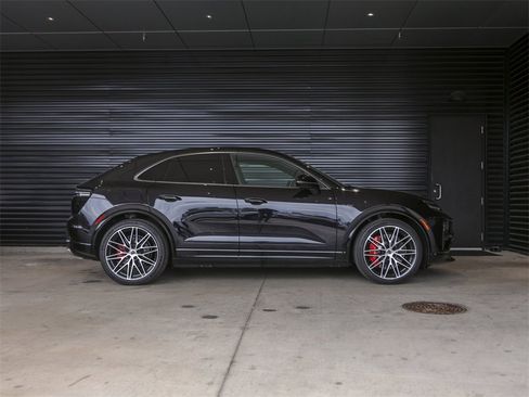 New 2025 Porsche Macan Turbo Electric image 8