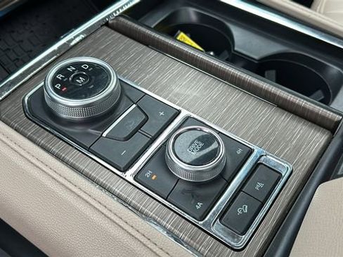 Certified 2023 Ford Expedition Limited image 29