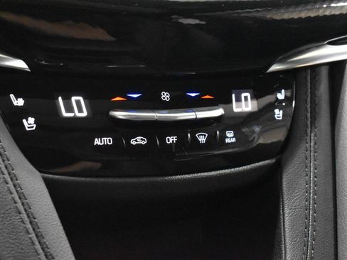 Certified 2025 Cadillac XT6 Sport w/ Technology Package AWD/4WD image 20