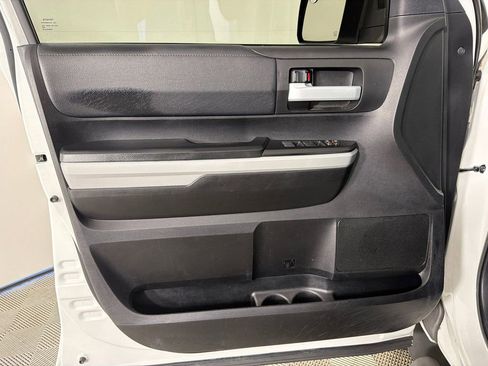 Used 2021 Toyota Tundra SR5 w/ SR5 Leather Package RWD image 10