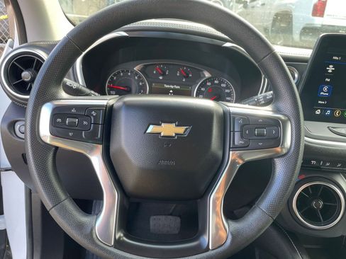 Used 2025 Chevrolet Blazer LT image 28