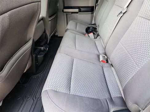 Used 2020 Ford F150 XLT image 10