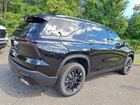 New 2026 Chevrolet Traverse LT w/ Midnight/Sport Edition image 4