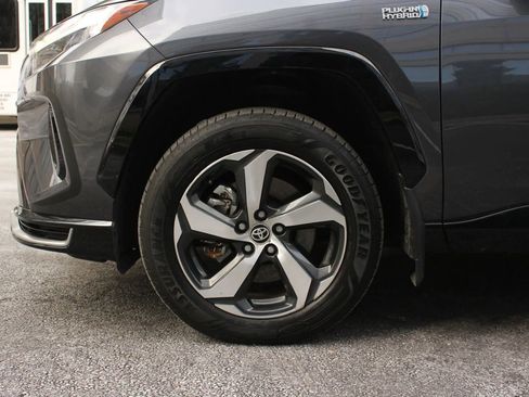 Used 2023 Toyota RAV4 SE w/ Weather & Moonroof Package image 12