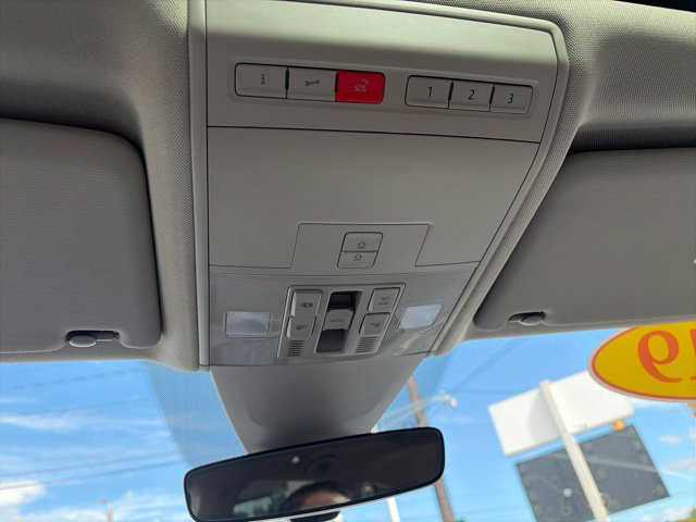 Used 2019 Volkswagen Atlas SEL Premium AWD/4WD image 18