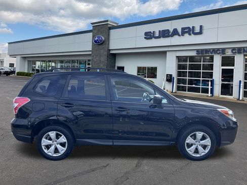 Used 2016 Subaru Forester 2.5i w/ Alloy Wheel Package image 8