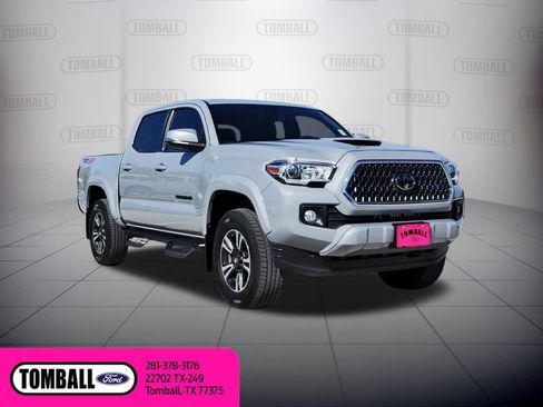 Used 2019 Toyota Tacoma TRD Sport image 1