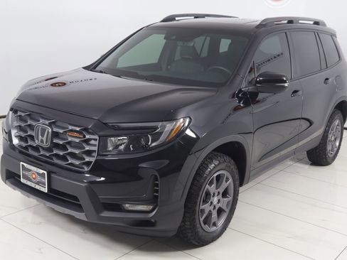 Used 2024 Honda Passport TrailSport image 21