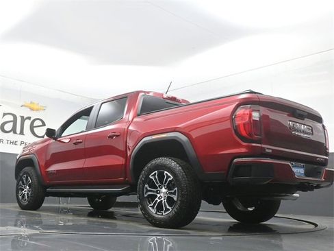 Certified 2025 GMC Canyon AT4 image 5