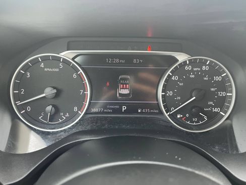 Used 2023 Nissan Rogue S FWD image 39