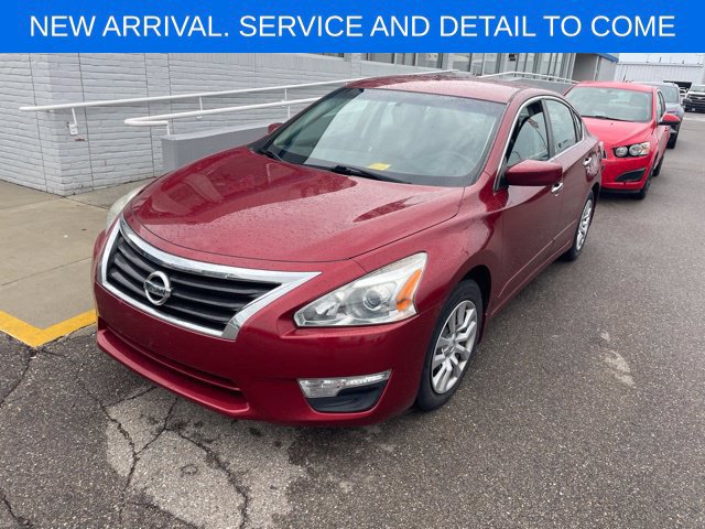 Used 2014 Nissan Altima 2.5 S w/ Display Audio Package FWD image 10