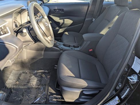Used 2025 Toyota Corolla LE image 20