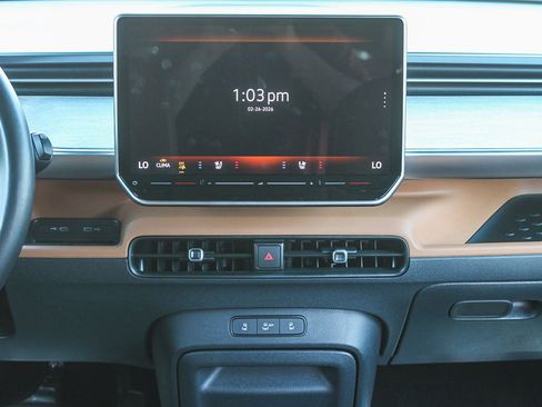 Used 2025 Volkswagen ID. Buzz Pro S Plus image 14