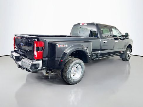 New 2026 Ford F350 4x4 Crew Cab DRW Super Duty image 15