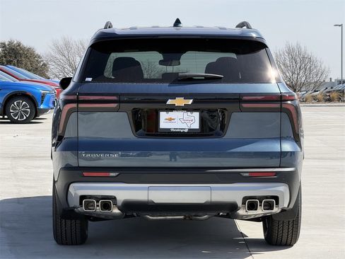 New 2026 Chevrolet Traverse LT image 5