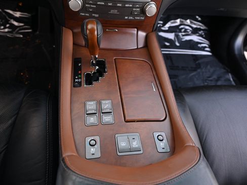 Used 2011 Lexus LS 460 w/ Sport Pkg RWD image 21