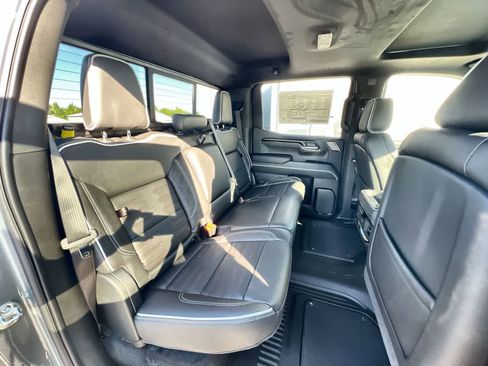 Used 2025 GMC Sierra 1500 AT4X image 28