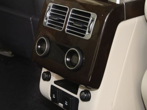 Used 2020 Land Rover Range Rover HSE image 15