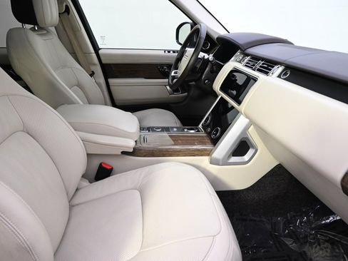 Used 2019 Land Rover Range Rover Supercharged image 16