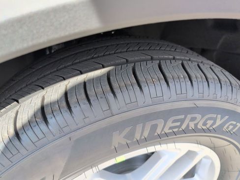 New 2026 Ford Explorer Active w/ Active Comfort Package image 19