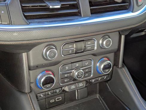 Used 2024 GMC Yukon AT4 w/ Technology Package image 16