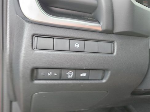 Used 2023 Nissan Rogue SV w/ SV Premium B Package image 29