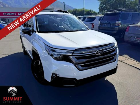 Used 2025 Subaru Forester Limited AWD/4WD image 1