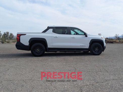 Used 2024 Chevrolet Silverado EV W/T AWD/4WD image 9