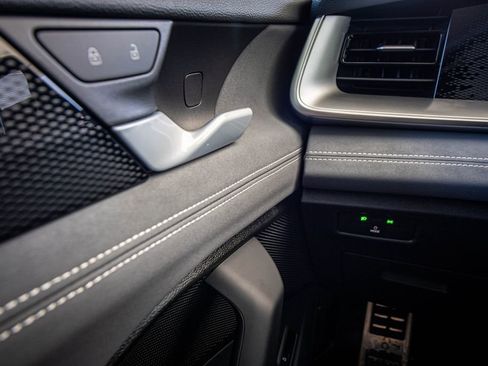New 2026 Volkswagen Tiguan SE R-Line FWD image 38