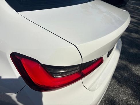 Used 2020 BMW 330i Sedan w/ Convenience Package RWD image 18