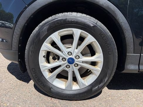 Used 2017 Ford Escape SE AWD/4WD image 11