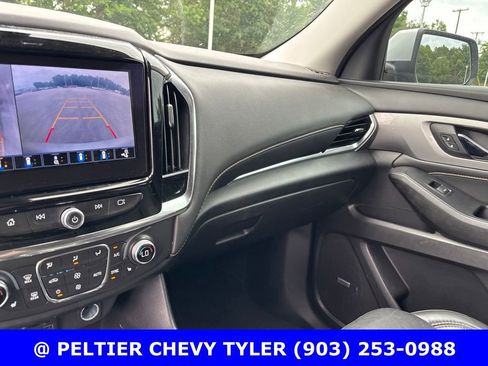 Used 2021 Chevrolet Traverse RS FWD image 14