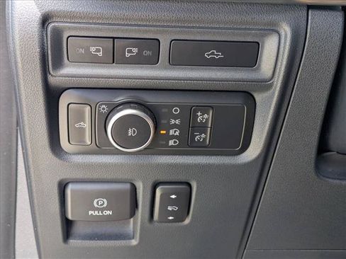 Used 2021 Ford F150 Lariat w/ Equipment Group 502A High RWD image 13
