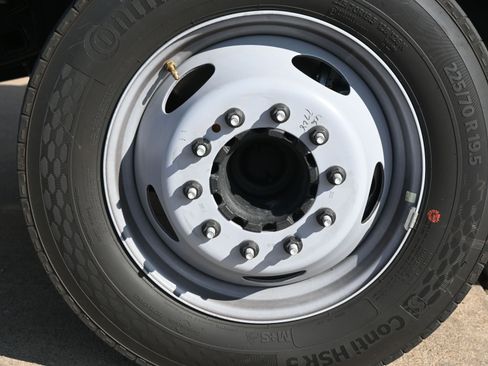 New 2026 Ford F550 2WD Crew Cab image 10